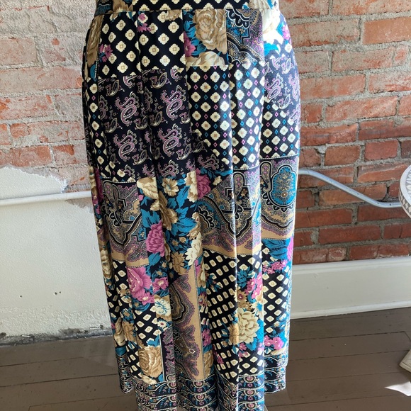 Koret Black Floral Vintage Skirt SIZE 14 - Picture 8 of 8